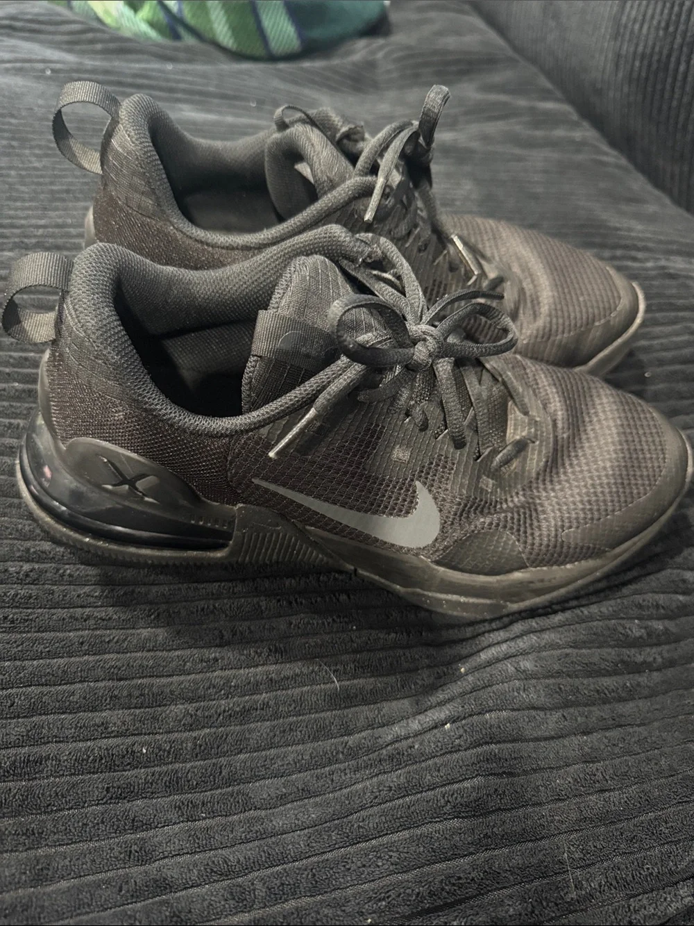 Nike Men's Black Sneakers - Picture 2 of 7